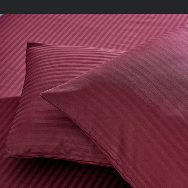 Posteljina DM-RED od damast pamuka u bordo crvenoj boji