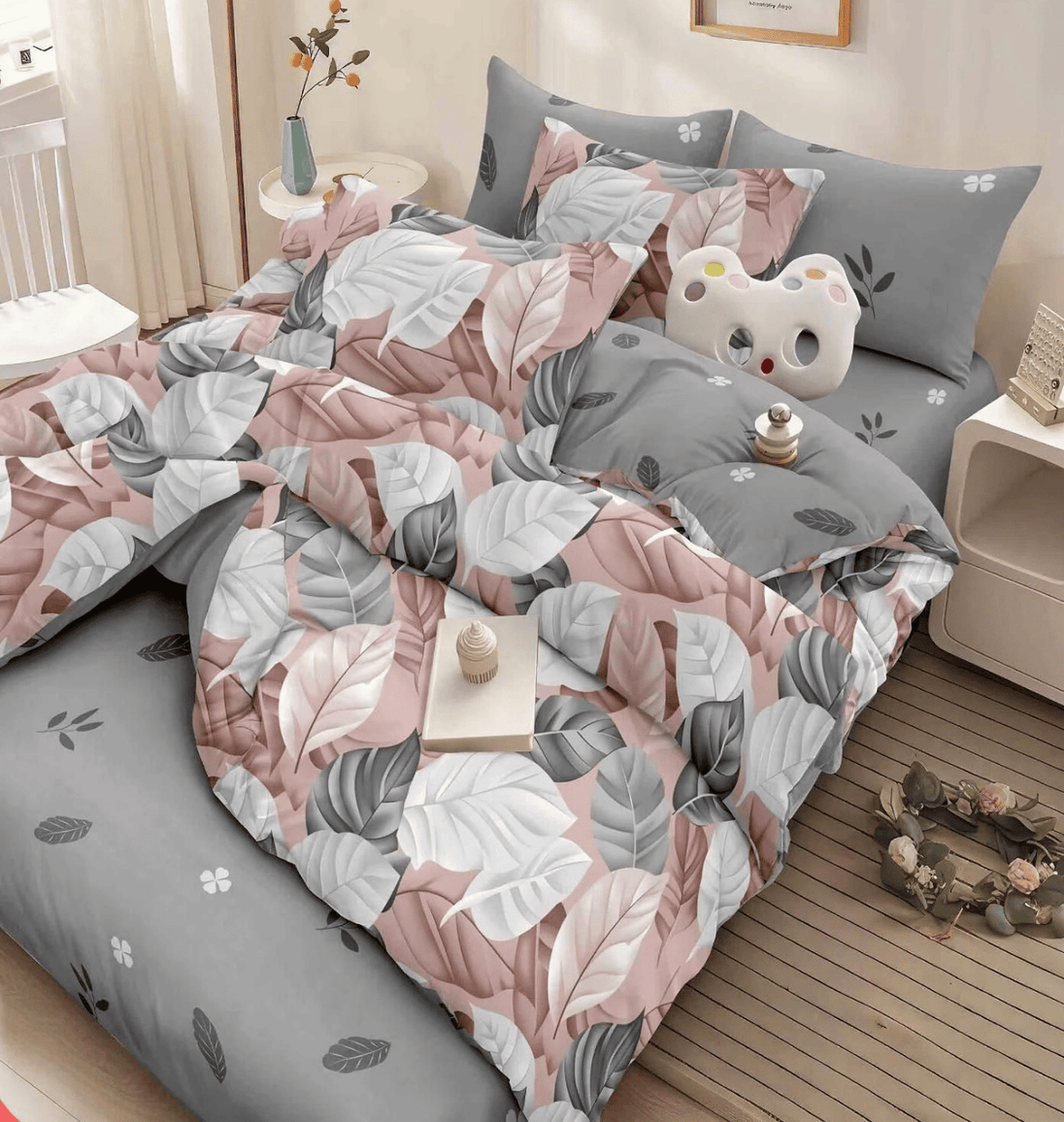Posteljina za bračni krevet od satenskog pamuka u roze i sivim tonovima sa dezenom lista